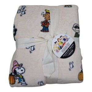 Peanuts VelvetLoft Halloween Snoopy Twin Blanket 60x90" Pumpkin By Berkshire